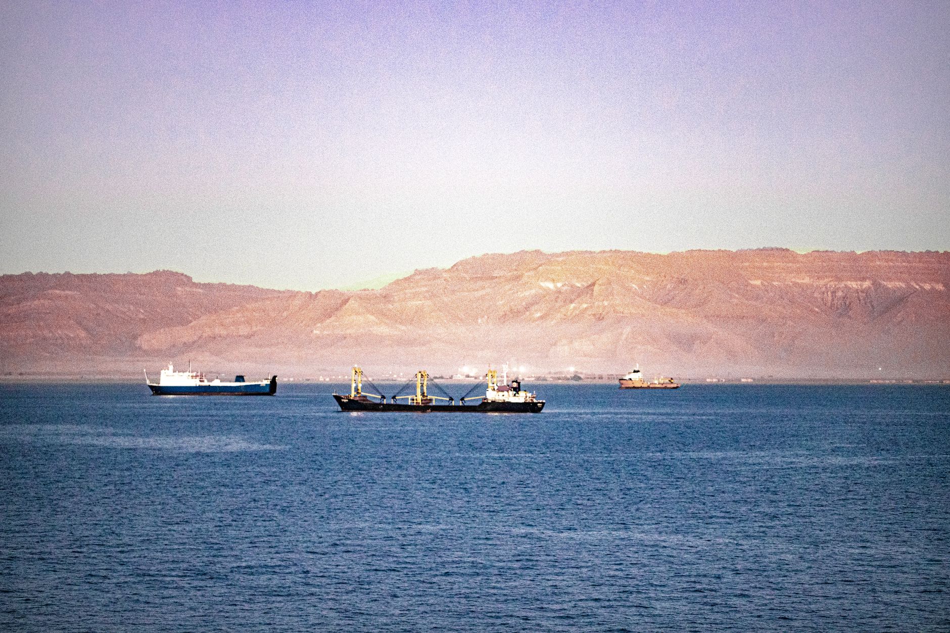 Iran Strait of Hormuz: The Clear Path to Safe Travel
